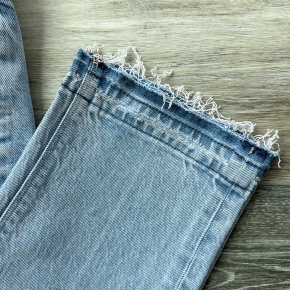 New With Tag American Eagle straight leg jeans size 2 - Picture 2 of 6